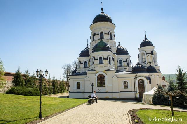 Căpriana - una dintre cele mai vechi mănăstiri din Republica Moldova (galerie FOTO)