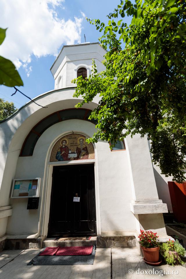 (Foto) Biserica Sfântul Pantelimon din Iași – biserica medicilor și farmaciștilor 