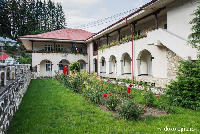 (Foto) Mănăstirea Agapia - un monument deosebit de important pentru cultura românească