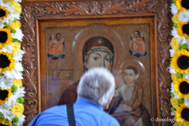 (Foto) Cinstirea Icoanei Maicii Domnului la hramul Mănăstirii Nicula