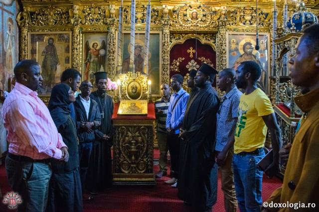 Tineri din Patriarhia Alexandriei și a întregii Africi, în vizită la mănăstirile ieșene (galerie FOTO)