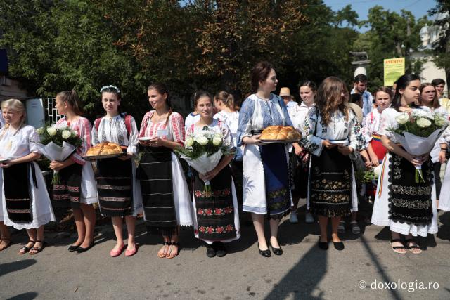 Tradiție și frumusețe la Mănăstirea Nicula (galerie FOTO)