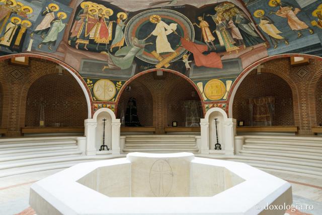 Sala Baptisteriu din cadrul Muzeului Mitropolitan Iași (galerie FOTO)