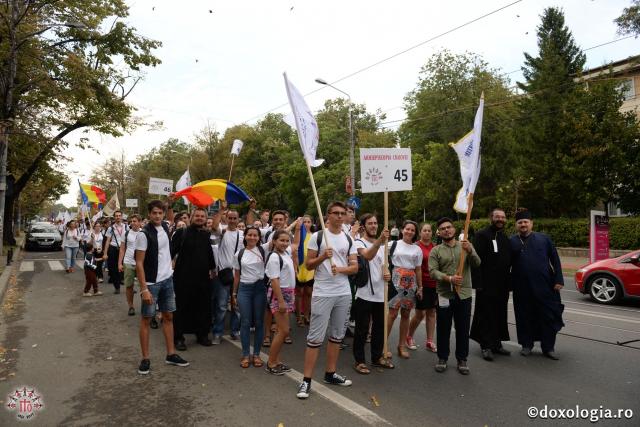 (Foto) Pași de tânăr pelerin la „Marșul Tinereții” #ITO2017