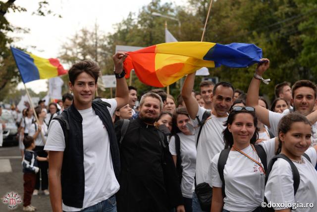 (Foto) Pași de tânăr pelerin la „Marșul Tinereții” #ITO2017