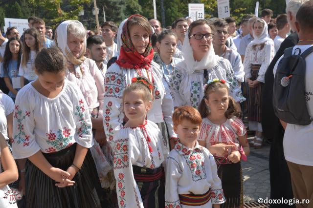 (Foto) Copii la Sfânta Liturghie #ITO2017