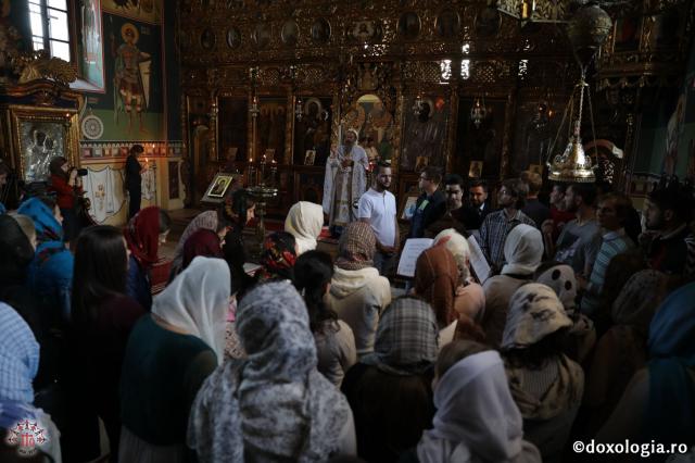 Voluntarii ITO 2017 la Sfânta Liturghie (galerie FOTO)