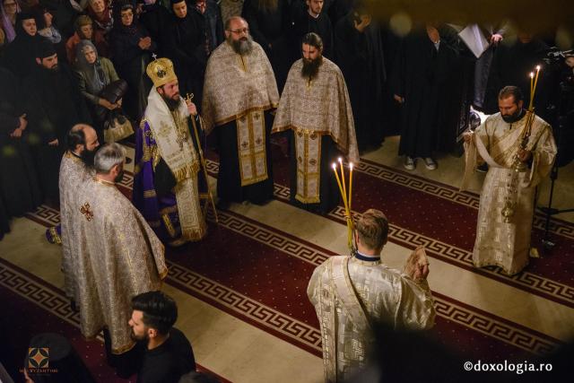 Slujba Privegherii pentru Acoperământul Maicii Domnului în cadrul Festivalului de Muzică Bizantină de la Iaşi (galerie FOTO)