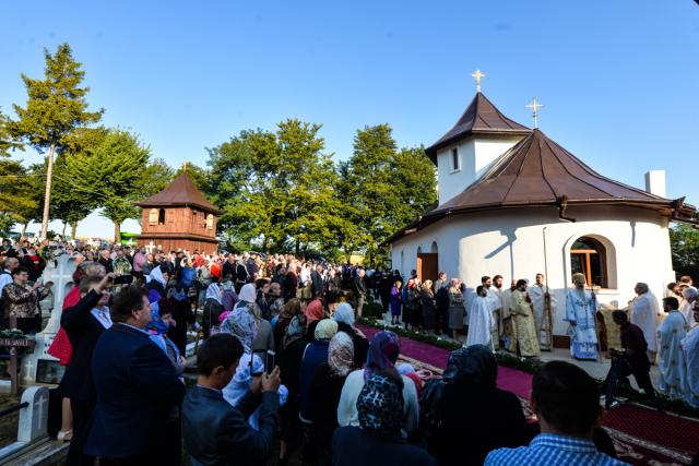 (Foto) Sfințire de biserică în satul Baranca, Protopopiatul Dorohoi