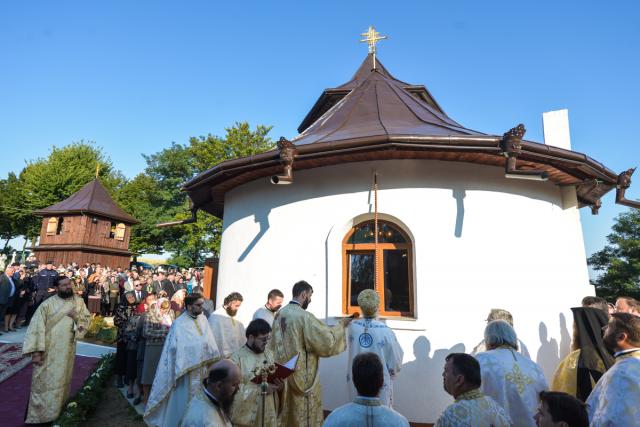 (Foto) Sfințire de biserică în satul Baranca, Protopopiatul Dorohoi