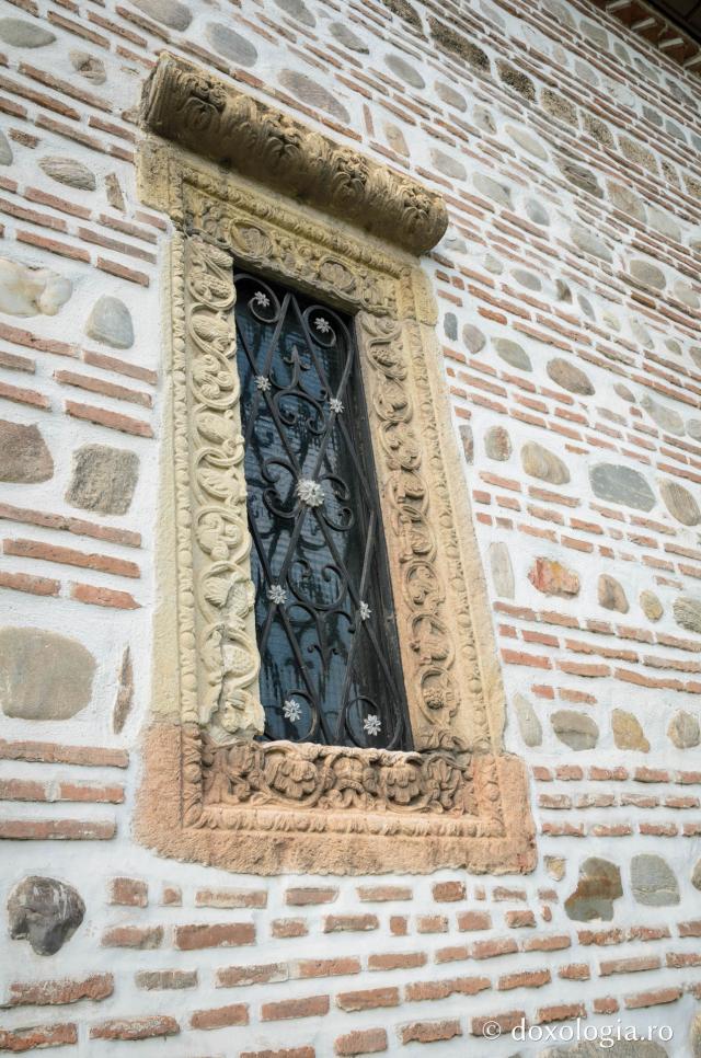 Cea mai veche ctitorie voievodală din Țara Românească – Biserica Domnească din Curtea de Argeș / Foto: Ioana Zlotea Biserica Domnească din Curtea de Argeș