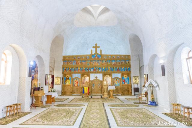 (Foto) Biserica Mănăstirii Calapodești 