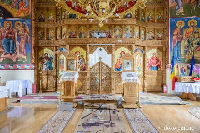 Plopana - una dintre cele mai noi mănăstiri din județul Bacău (galerie FOTO)