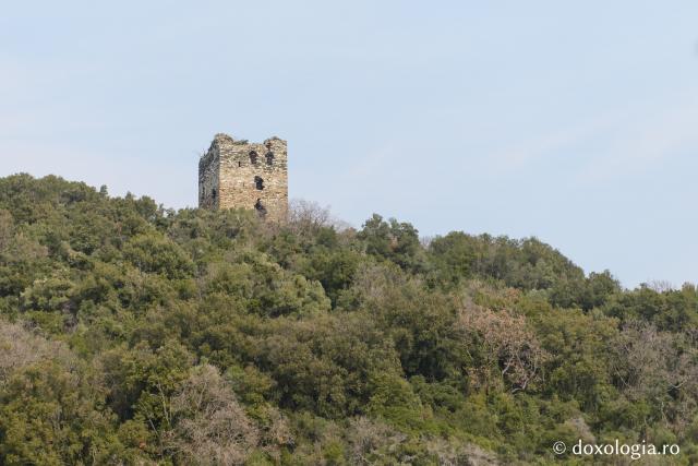 Vechiul turn bizantin al Mănăstirii italiene Collegio – Colciu