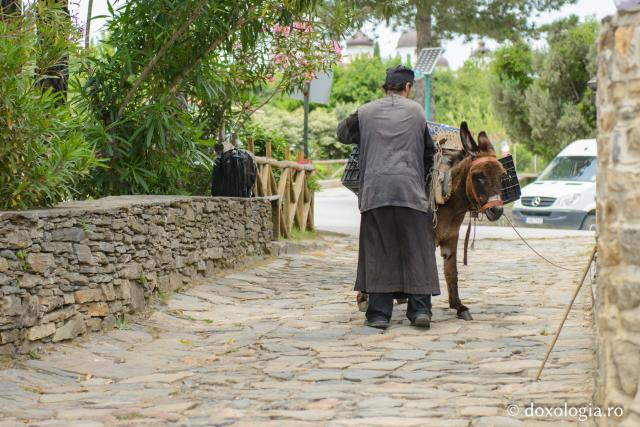 (Foto) Mijloace de transport din Muntele Athos
