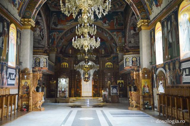 Biserica nouă a Mănăstirii Pângăraţi (galerie FOTO)