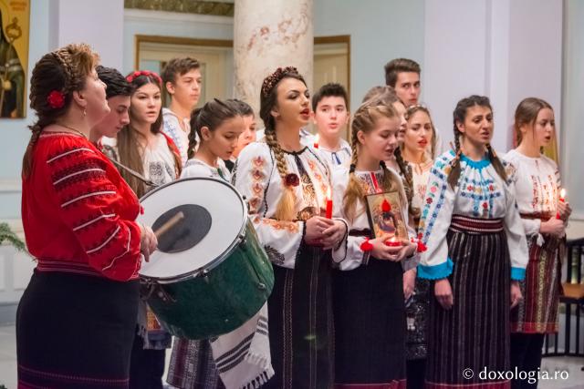 Colindători la Reședința Mitropolitană 2017 – Grup de copii din Paşcani