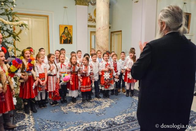 Colindători la Reședința Mitropolitană 2017 – Şcoala Tomeşti