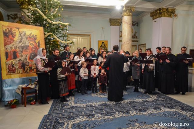 Colindători la Reședința Mitropolitană 2017 – Corul responsabililor cu cateheza din cadrul Biroului de catehizare al Arhiepiscopiei Iaşilor