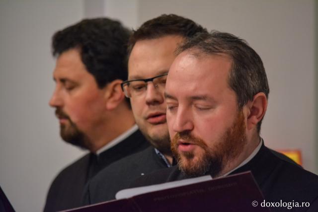 Colindători la Reședința Mitropolitană 2017 – Corul responsabililor cu cateheza din cadrul Biroului de catehizare al Arhiepiscopiei Iaşilor