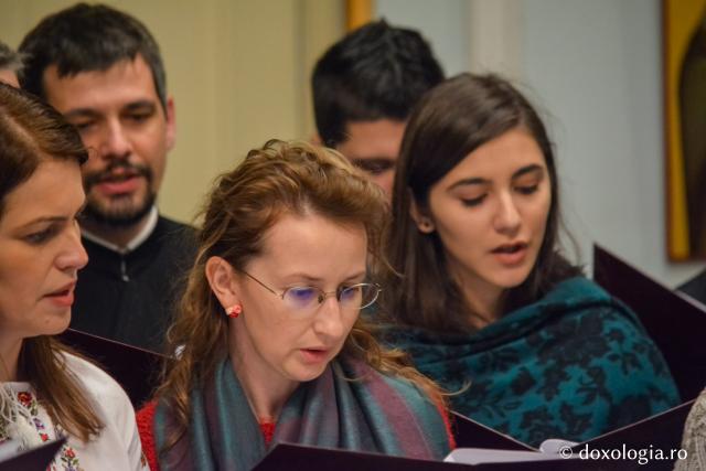 Colindători la Reședința Mitropolitană 2017 – Corul responsabililor cu cateheza din cadrul Biroului de catehizare al Arhiepiscopiei Iaşilor