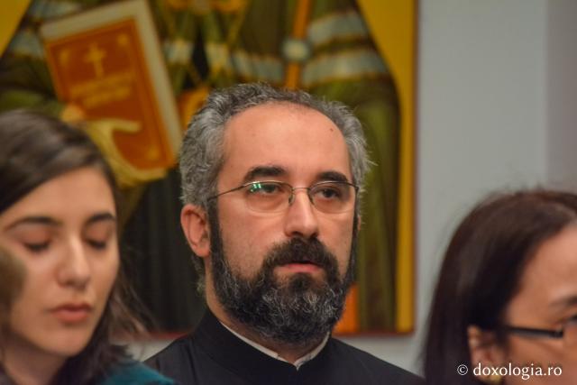 Colindători la Reședința Mitropolitană 2017 – Corul responsabililor cu cateheza din cadrul Biroului de catehizare al Arhiepiscopiei Iaşilor