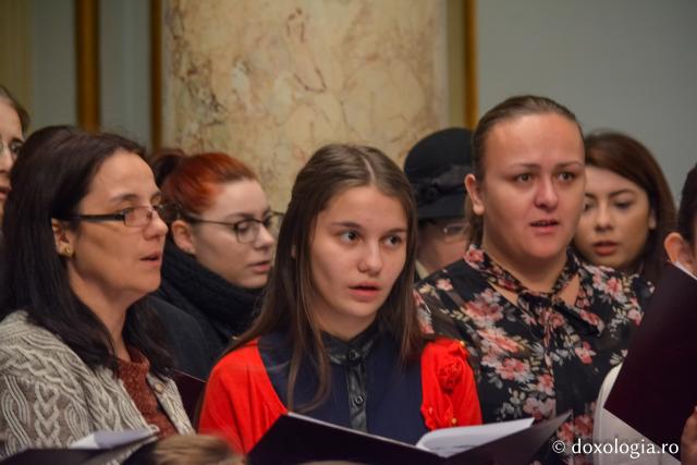 Colindători la Reședința Mitropolitană 2017 – Corul responsabililor cu cateheza din cadrul Biroului de catehizare al Arhiepiscopiei Iaşilor