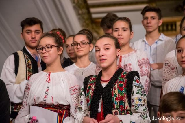 Colindători la Reședința Mitropolitană 2017 – Parohia Leţcani
