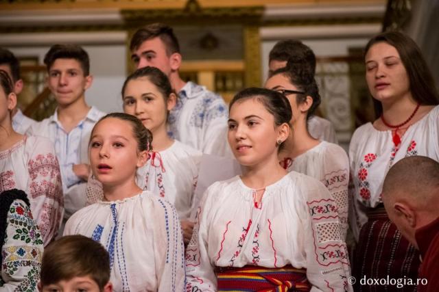 Colindători la Reședința Mitropolitană 2017 – Parohia Leţcani