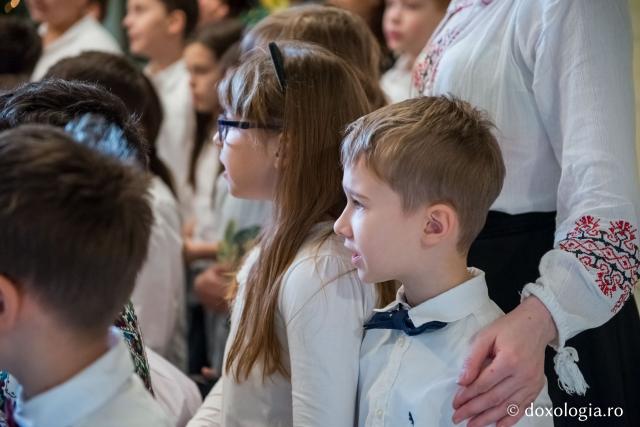 Colindători la Reședința Mitropolitană 2017 – Şcoala „Ioana” din Iași