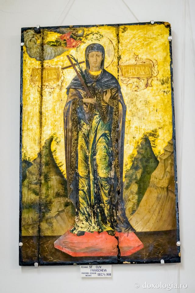 Icoane ale Sfintei Parascheva la Muzeul Arhiepiscopiei Romanului și Bacăului / Foto: Pr. Silviu Cluci Sfânta Cuvioasă Parascheva de la Iași
