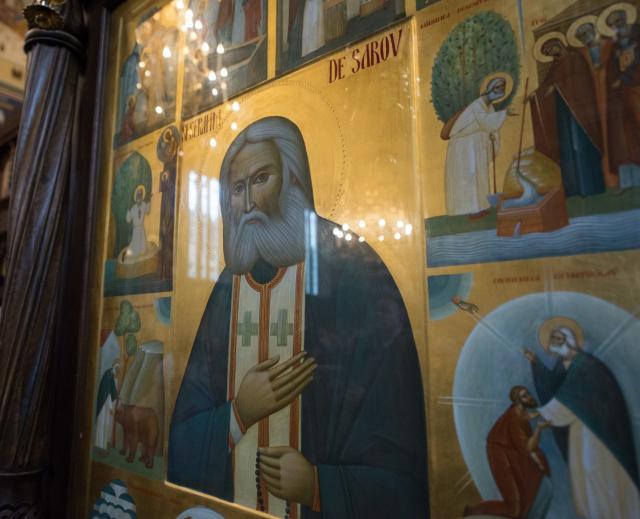 (Foto) Mănăstirea Sihăstria Putnei și-a sărbătorit ocrotitorul, pe Sfântul Serafim de Sarov, prin Liturghie arhierească