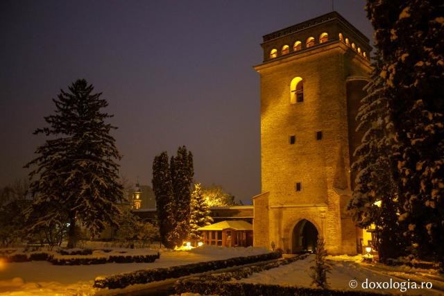 Seară de februarie la Mănăstirea Golia (galerie FOTO)
