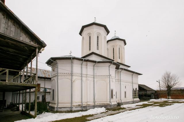 Mănăstirea Șerbănești – Morunglavu