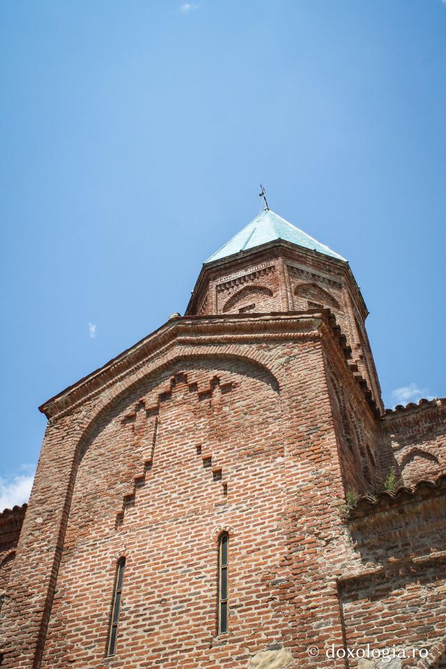 Cetatea Gremi și Biserica Sfinților Arhangheli