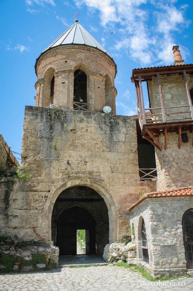 (Foto) Mănăstirea Alaverdi, Georgia – ctitoria unui călugăr din Antiohia, la început de secol XI