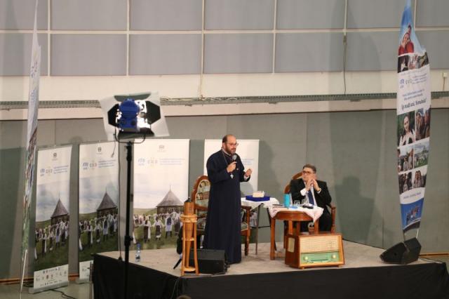 (Foto) ITO 2018: Conferința „Unitate. Credință. Neam. De 100 de ori România” și Procesiunea Unității