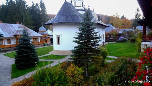 (Foto) Liniștea de la Mănăstirea Sihăstria