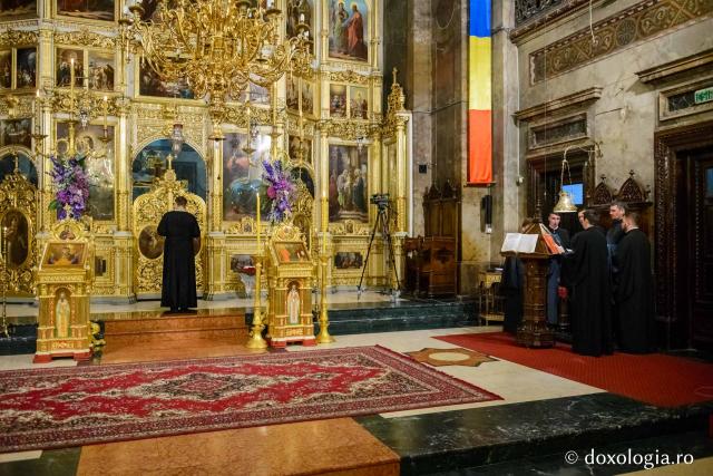 (Foto) Priveghere în cinstea Sfântului Gheorghe, ocrotitorul Mitropoliei Moldovei și Bucovinei