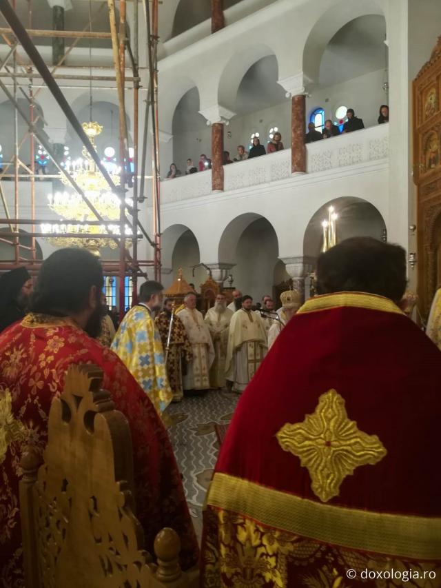 (Foto) În Eghina, la hramul Sfântului Ierarh Nectarie - 9 noiembrie 2018