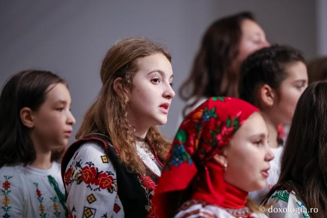 Colindători la Reședința Mitropolitană 2018 – Școala „N. Apostol” Ruginoasa, Neamț