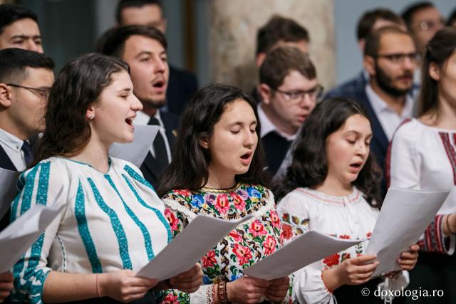 Colindători la Reședința Mitropolitană 2018 – Studenții de la Facultatea de Teologie din Iași, anul III