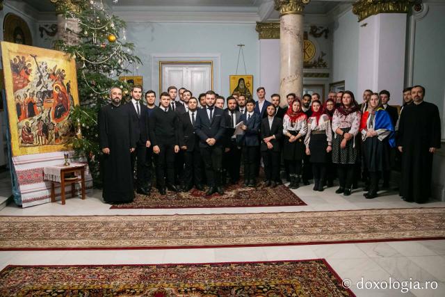 Colindători la Reședința Mitropolitană 2018 – Studenții de la Facultatea de Teologie din Iași, anul I