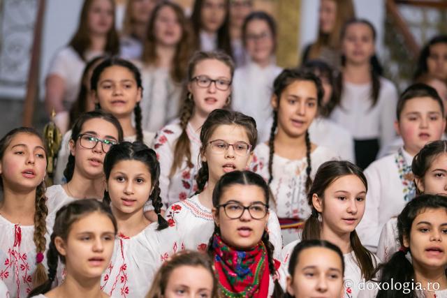 Colindători la Reședința Mitropolitană 2018 – Şcoala Gimnazială „Dimitrie A. Sturdza” Iaşi