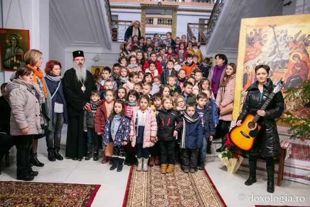 Colindători la Reședința Mitropolitană 2018 – Grădinița „Sfânta Parascheva” Iași