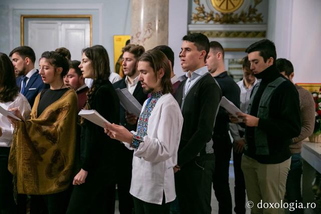 Colindători la Reședința Mitropolitană 2018 – Studenții de la Facultatea de Teologie din Iași, anul II