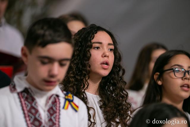 Colindători la Reședința Mitropolitană 2018 – Corul „Dimitriada” al parohiei Lețcani