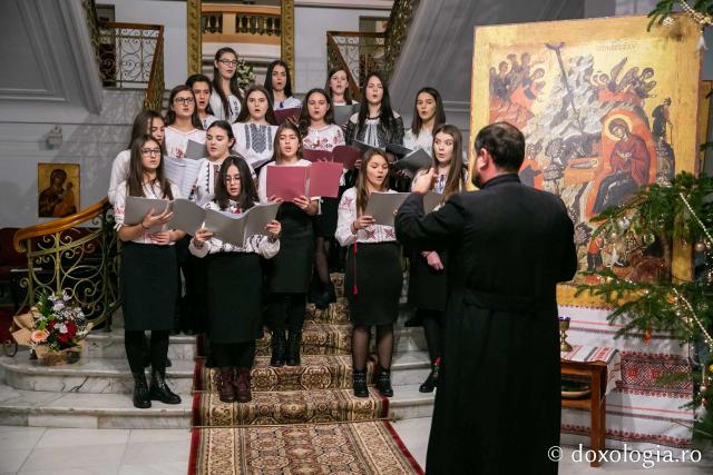 Colindători la Reședința Mitropolitană 2018 – Corul Seminarului de la Mănăstirea Agapia