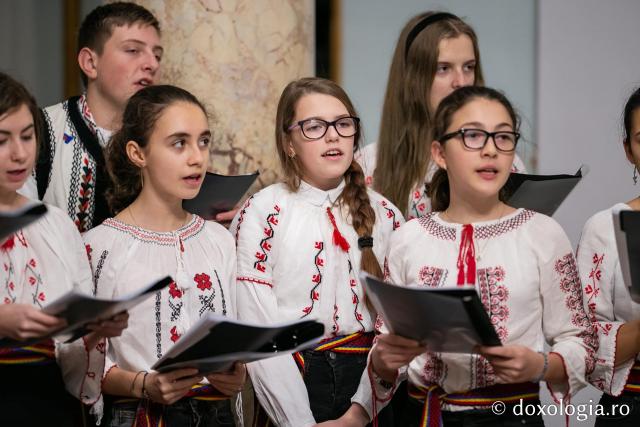 Colindători la Reședința Mitropolitană 2018 – Parohia „Sfinții Împărați Constantin și Elena” Poitiers, Iaşi