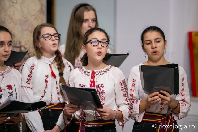 Colindători la Reședința Mitropolitană 2018 – Parohia „Sfinții Împărați Constantin și Elena” Poitiers, Iaşi